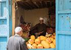 Meloenenhandel in de medina van Salé